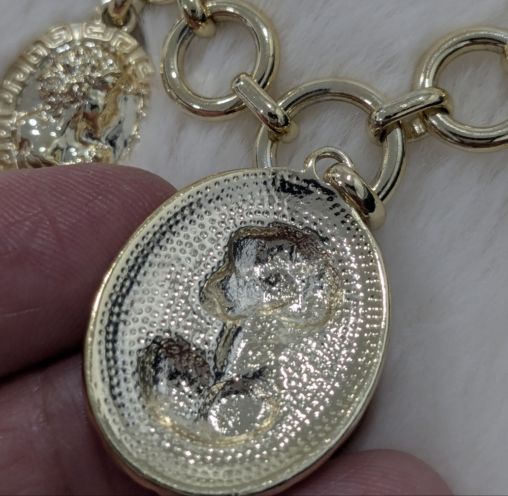 AMEDEO ๐ฅ Cameo Bracelet - Picture 9 of 15